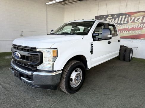 Used 2020 Ford F350 XL w/ Power Equipment Group image 5
