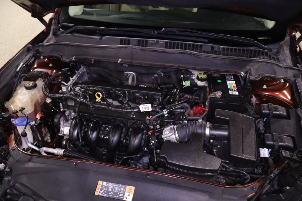 Used 2016 Ford Fusion SE FWD image 32