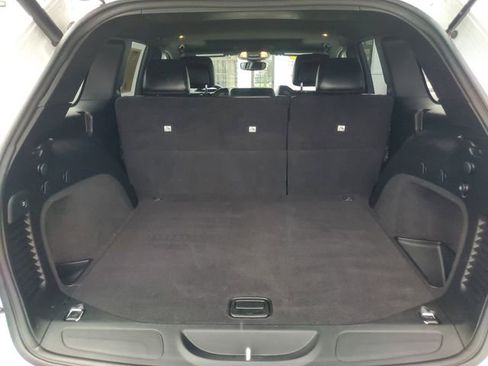 Used 2020 Jeep Grand Cherokee Limited image 9