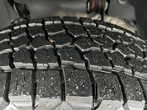 Used 2013 Chevrolet Silverado 2500 LTZ w/ LTZ Plus Package image 9