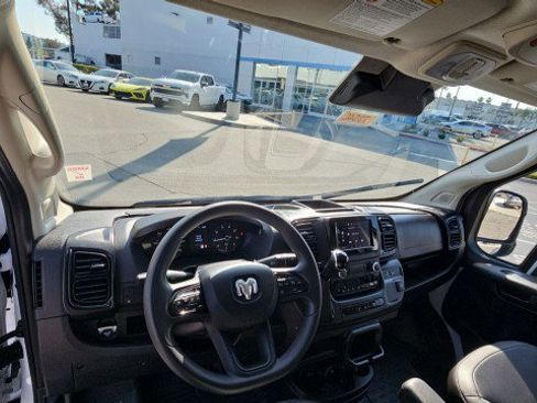 Used 2026 RAM ProMaster 2500 w/ Convenience Group FWD image 10