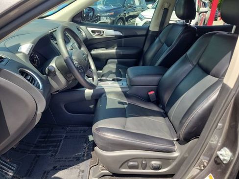 Used 2020 Nissan Pathfinder SL FWD image 20