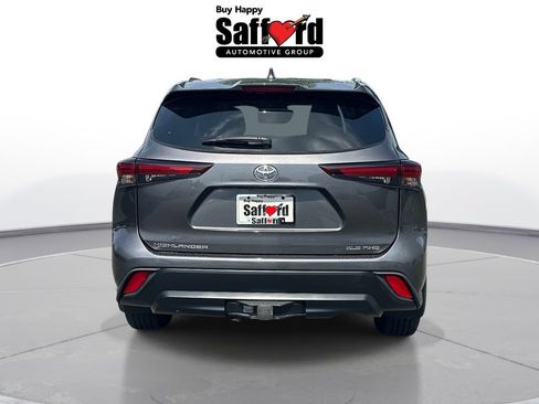 Used 2024 Toyota Highlander XLE AWD/4WD image 7