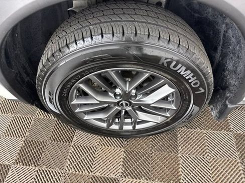 Used 2023 Nissan Rogue S AWD/4WD image 26