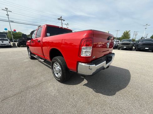 Certified 2024 RAM 2500 Tradesman w/ Chrome Appearance Group AWD/4WD image 3
