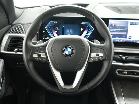 Used 2024 BMW X5 xDrive40i w/ Parking Assistance Package AWD/4WD image 12
