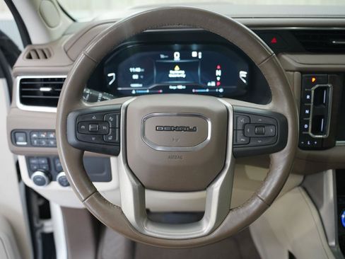 Used 2022 GMC Yukon Denali AWD/4WD image 12