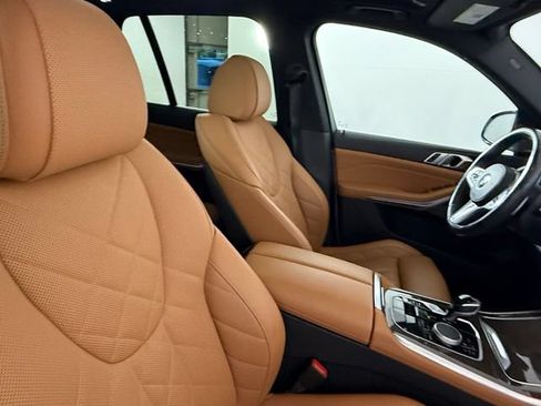 Used 2023 BMW X5 xDrive40i w/ M Sport Package AWD/4WD image 41