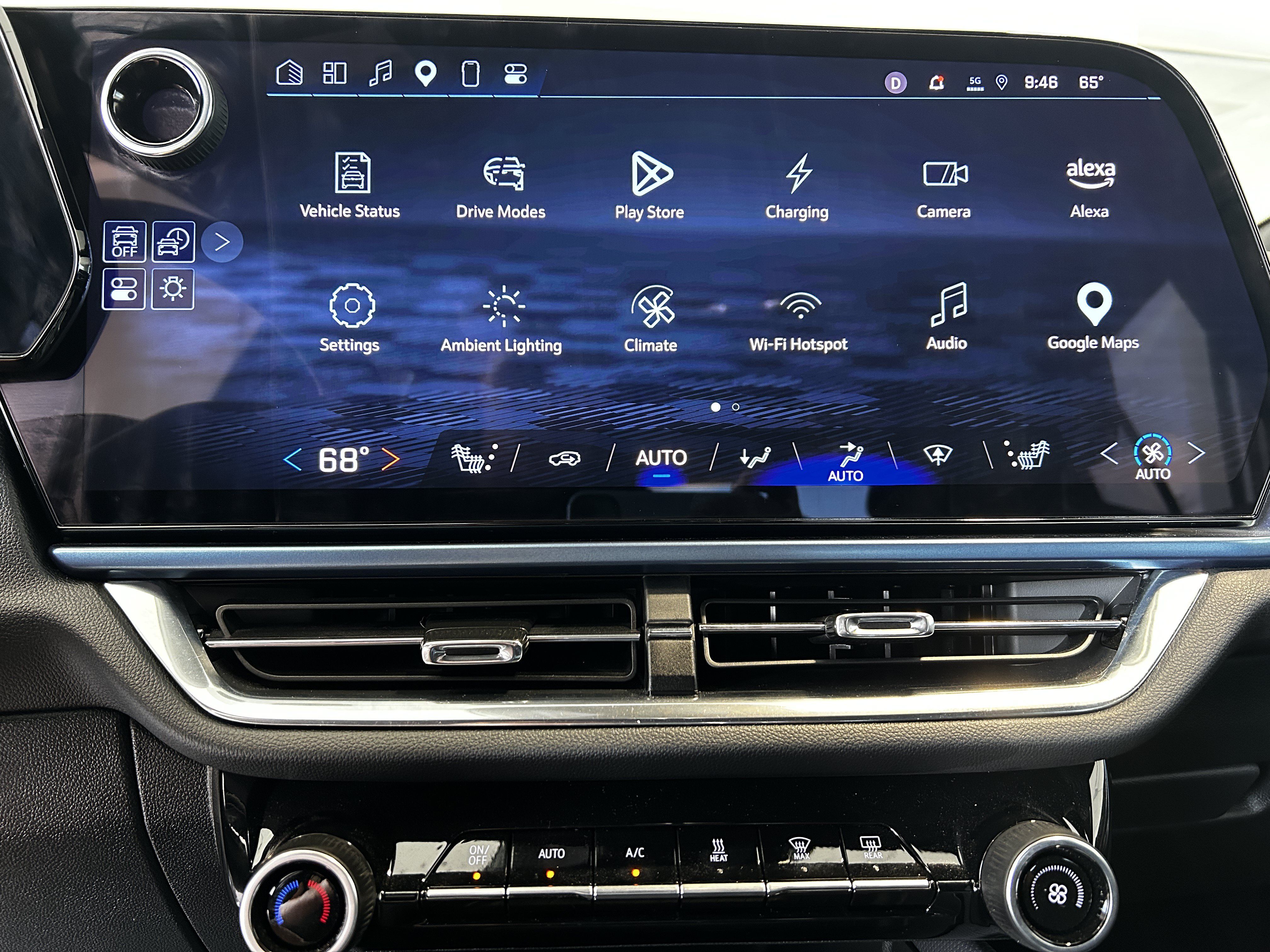 Used 2025 Chevrolet Equinox EV LT w/ Convenience Package FWD image 14