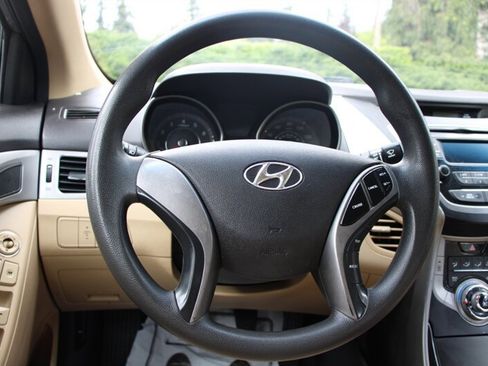 Used 2013 Hyundai Elantra GLS FWD image 17