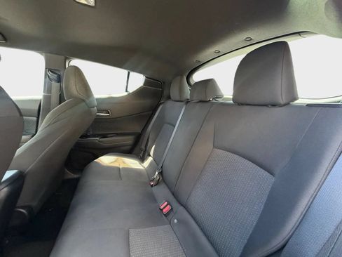 Used 2018 Toyota C-HR XLE FWD image 11
