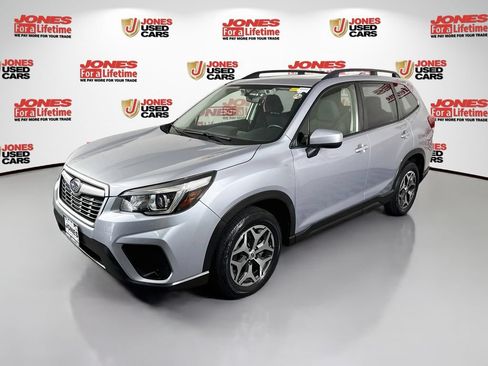 Used 2020 Subaru Forester Premium AWD/4WD image 13
