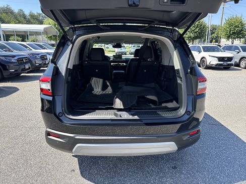 Certified 2025 Honda Pilot EX-L image 32