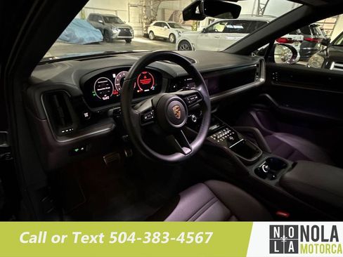 Used 2024 Porsche Cayenne S image 18
