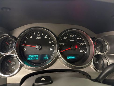 Used 2010 GMC Sierra 1500 SLE w/ Power Pack Plus RWD image 24