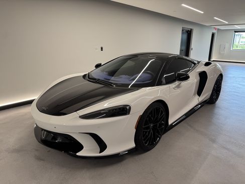 Used 2025 McLaren GTS RWD image 2