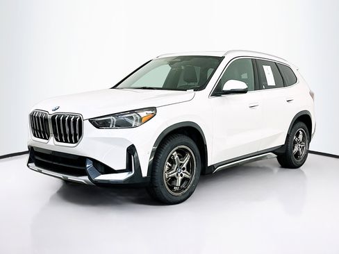 Used 2025 BMW X1 xDrive28i image 3