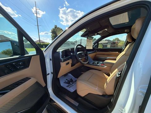 Used 2025 Cadillac Escalade IQ Sport 2 AWD/4WD image 21