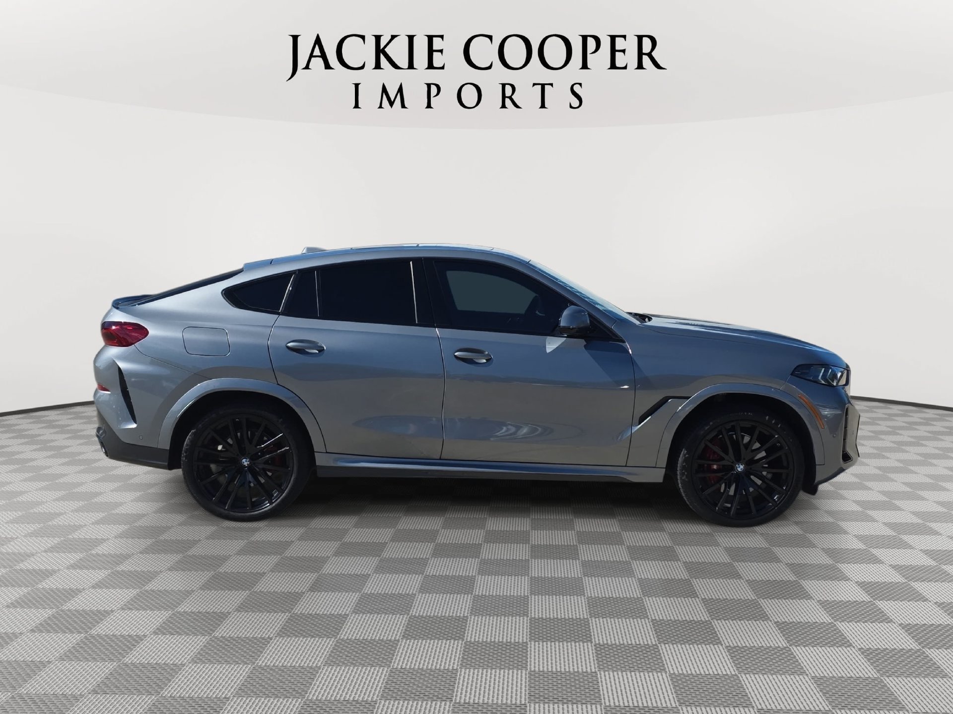 Used 2024 BMW X6 xDrive40i w/ M Sport Professional Package AWD/4WD image 4