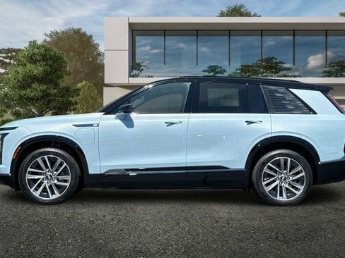 New 2026 Cadillac Vistiq Sport w/ LPO, Floor Liner Package image 7