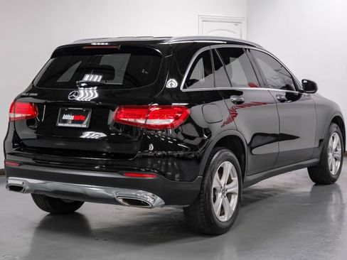 Used 2017 Mercedes-Benz GLC 300 300 Luxury w/ Premium 1 Package image 8