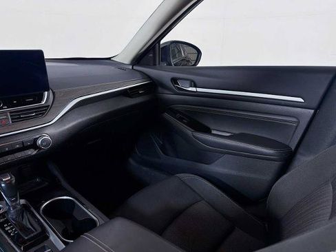 Certified 2023 Nissan Altima 2.5 SV w/ SV Premium Package AWD/4WD image 19