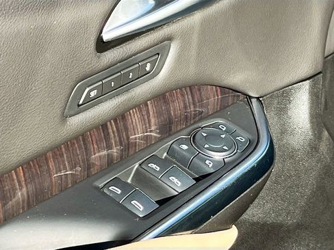 Used 2024 Cadillac XT4 Premium Luxury w/ Cold Weather Package AWD/4WD image 18