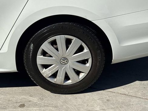 Used 2016 Volkswagen Jetta S image 6