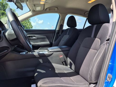 Used 2024 Nissan Sentra SV FWD image 15
