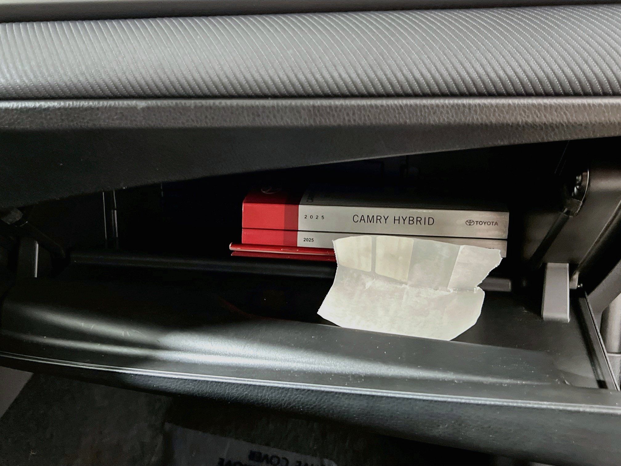 Used 2025 Toyota Camry SE FWD image 35
