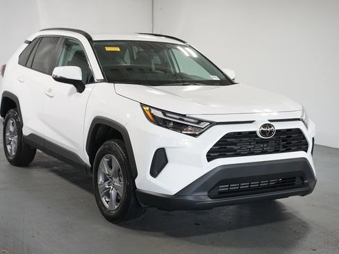 Certified 2025 Toyota RAV4 XLE image 3
