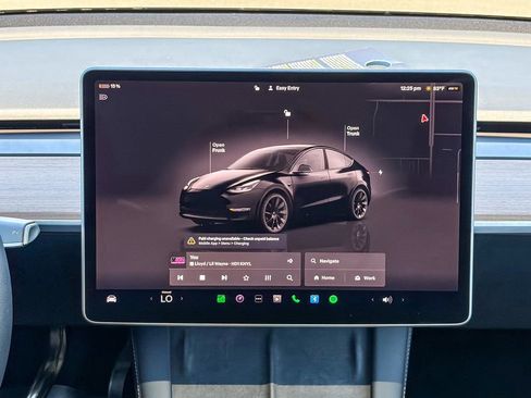 Used 2023 Tesla Model Y Long Range image 18
