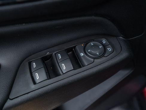 Used 2023 Chevrolet Equinox LT image 19