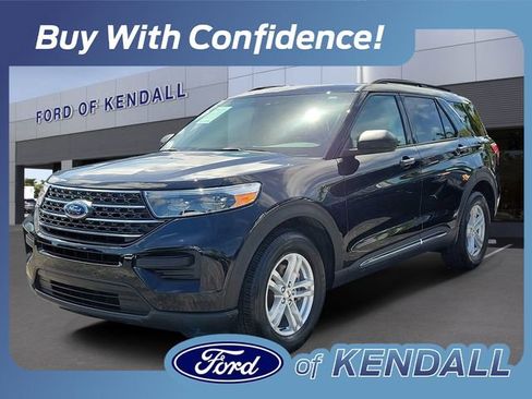 Used 2023 Ford Explorer XLT image 1