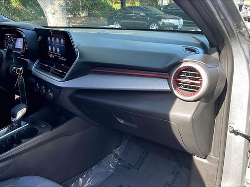 Used 2024 Chevrolet Trax RS w/ Driver Confidence Package image 18