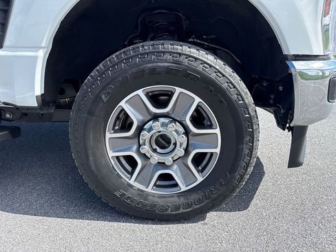 Used 2025 Ford F350 Lariat w/ Camper Package image 33