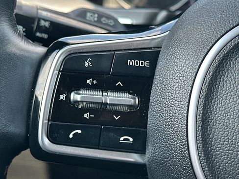 Certified 2023 Kia Sorento S FWD image 10