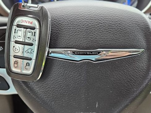 Used 2022 Chrysler Voyager LX FWD image 36