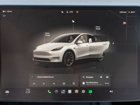 Used 2023 Tesla Model Y Long Range AWD/4WD image 13