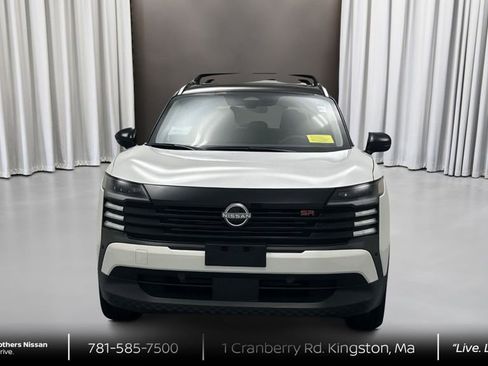 New 2026 Nissan Kicks SR w/ SR Premium Package image 2