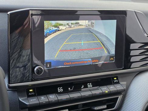 Certified 2025 Toyota Camry SE w/ Convenience Package image 12