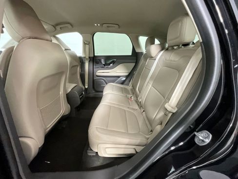 Used 2024 Lincoln Corsair AWD image 28