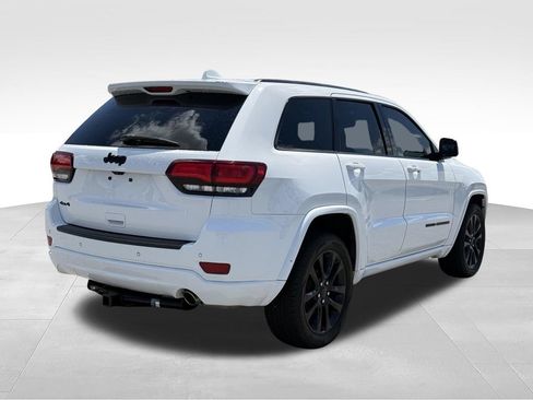 Used 2020 Jeep Grand Cherokee Altitude AWD/4WD image 26