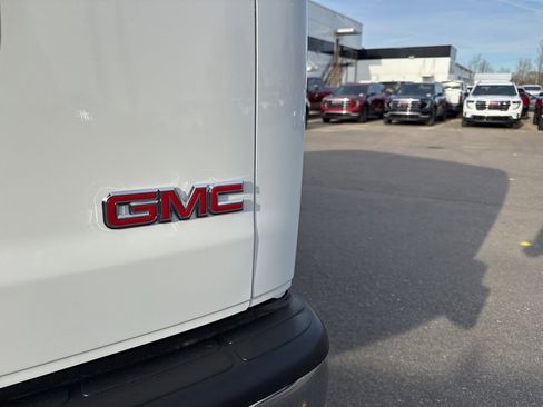 Used 2024 GMC Savana 2500 w/ Driver Convenience Package image 26