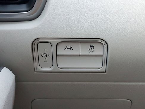 Used 2022 Kia Sorento S image 34