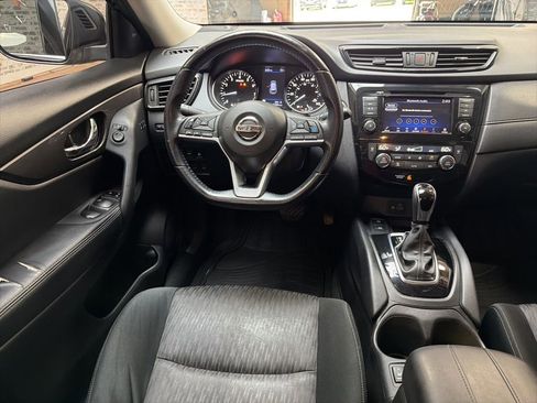 Used 2020 Nissan Rogue SV w/ Premium Package FWD image 15