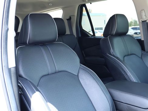 Used 2025 Honda Pilot Elite image 14