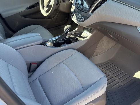 Used 2023 Chevrolet Malibu LT image 9