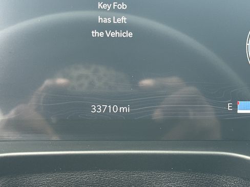Used 2024 Jeep Grand Cherokee Limited w/ Luxury Tech Group II RWD image 30