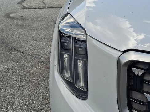 Used 2023 Kia Telluride SX Prestige X-Line AWD/4WD image 9